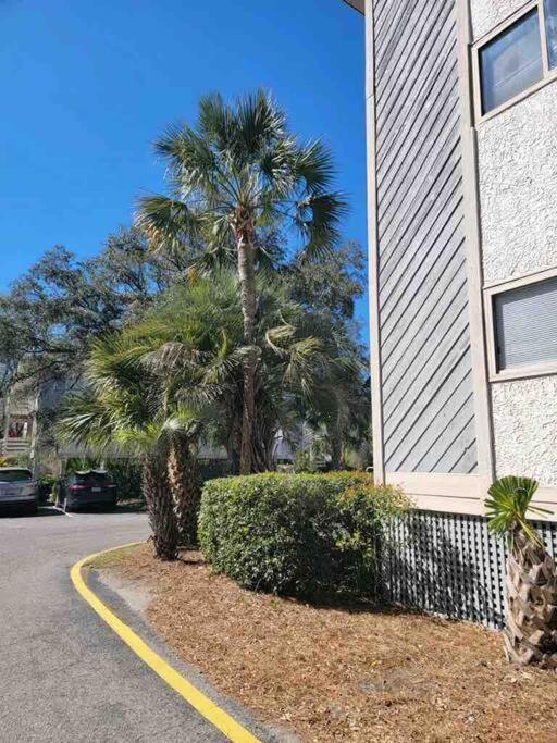 2022 Renovated 2-Bdrm Cozy, Lovely Condo W/Parking! Hilton Head Island Exterior foto